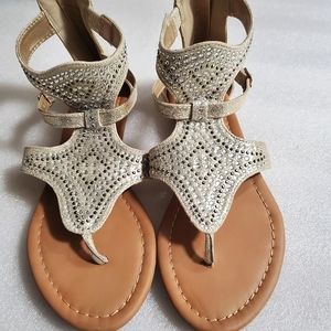 Unionbay 6.5/7 Gold shimmer sandals